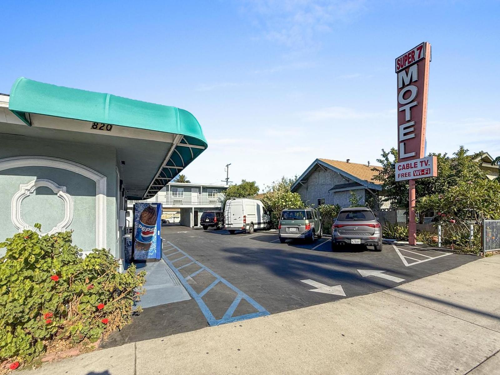 Super 7 Motel - Anaheim Packing District & Disneyland Экстерьер фото